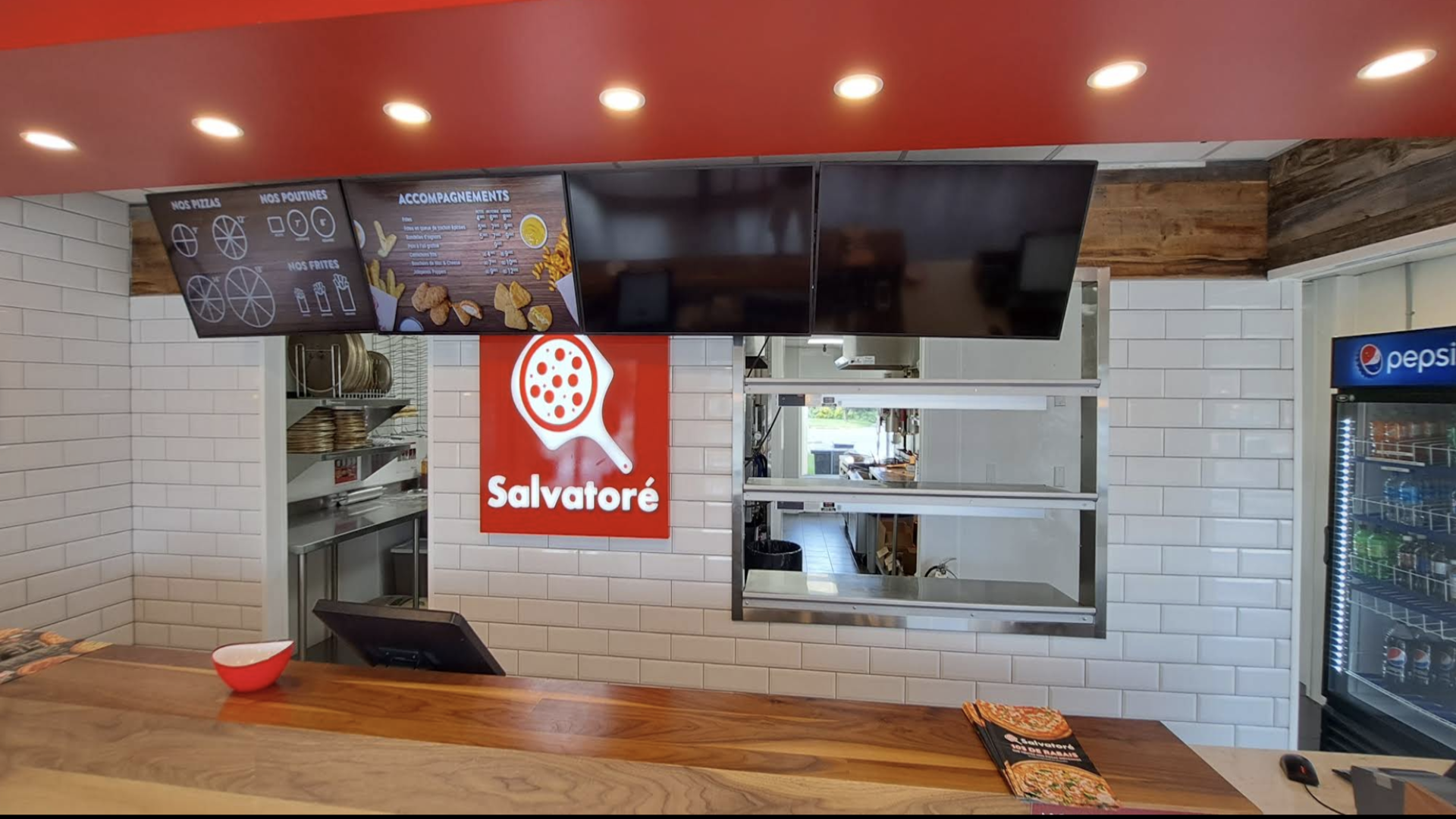 comptoir moderne salvatoré avec menu numérique