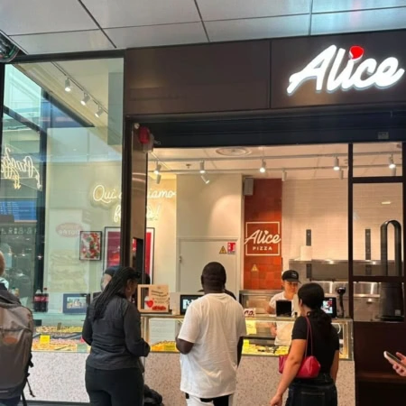 ingresso di alice pizza in galleria commerciale