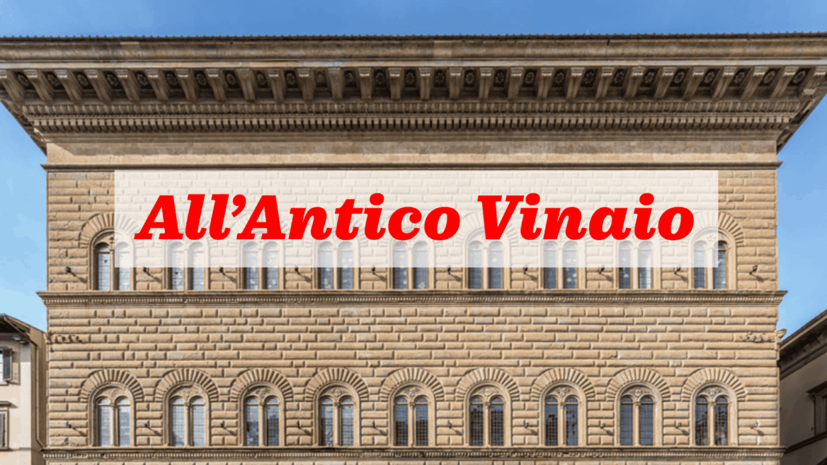 facciata storica con insegna all’antico vinaio