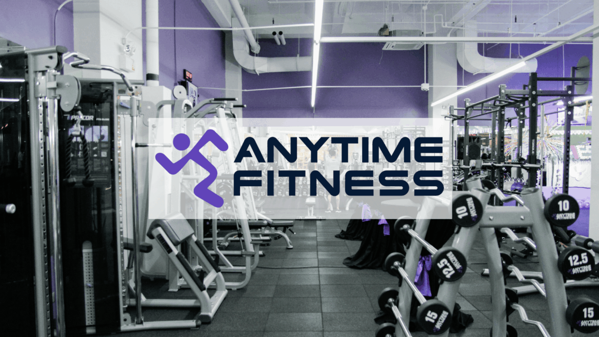 intérieur de salle de sport anytime fitness moderne