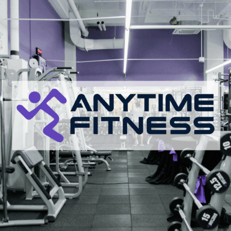 intérieur de salle de sport anytime fitness moderne