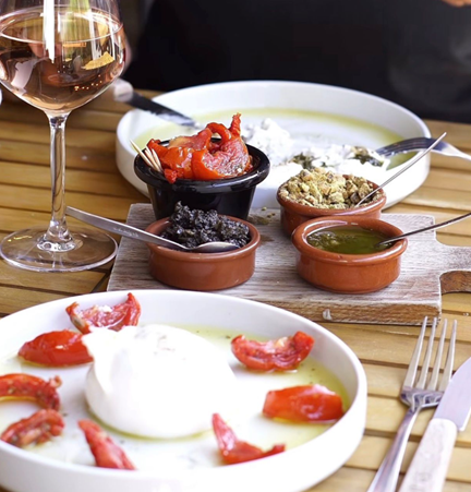 burrata aux tomates confites et rosé