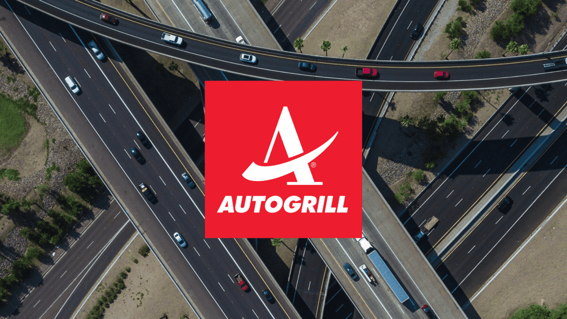 logo autogrill sur échangeur autoroutier aérien
