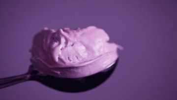 cuillère à dessert à la crème lilas