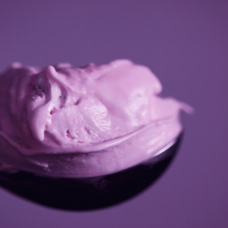 cuillère à dessert à la crème lilas