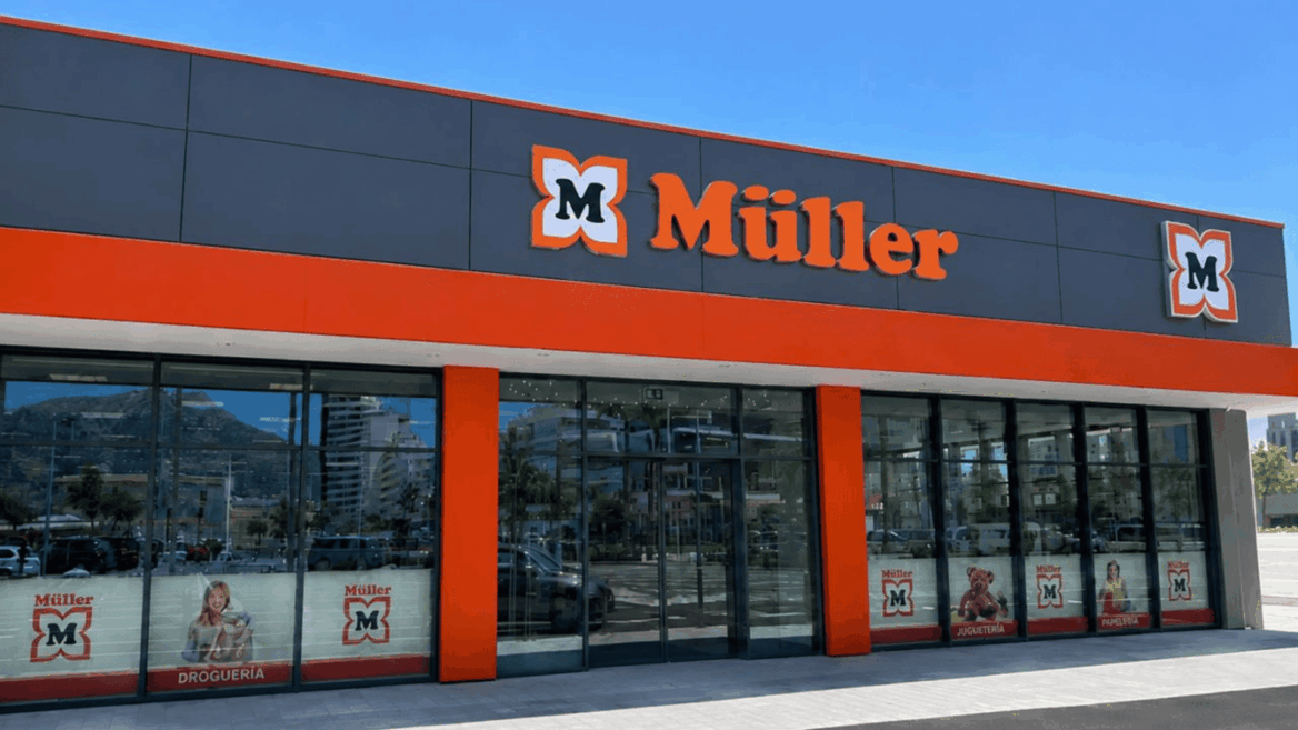 fachada moderna de la tienda müller