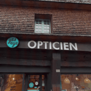 façade de l’opticien yes eye, boutique charmante