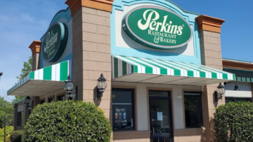 perkins restaurant exterior with classic awnings