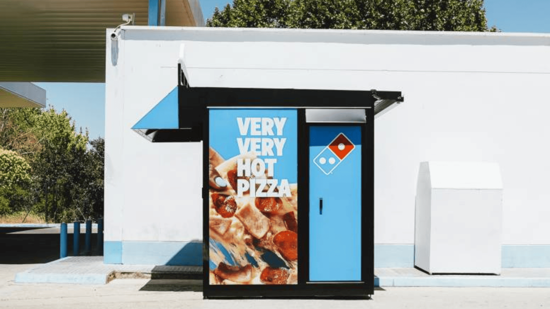 quiosco expendedor de pizzas dominos azul