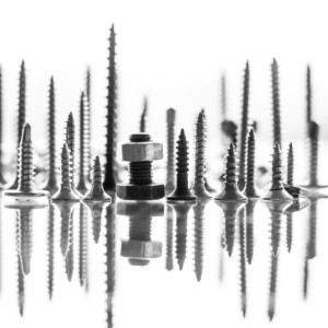 visserie noire et blanche en reflet