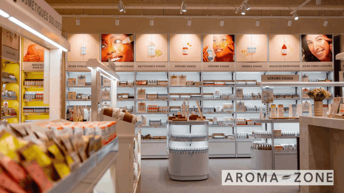 interior de tienda de cosmética aroma zone moderna
