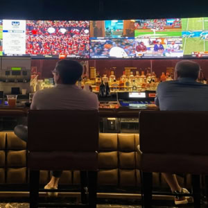 bar sportif, Écrans tv et matchs en direct