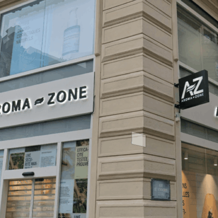 façade aroma zone à paris, immeuble haussmannien
