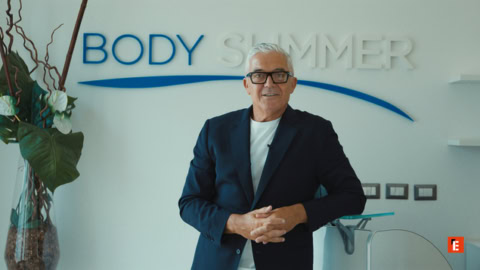 ritratto di imprenditore in ufficio body summer