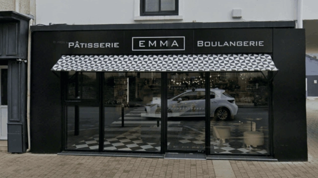 boulangerie emma : façade noire moderne