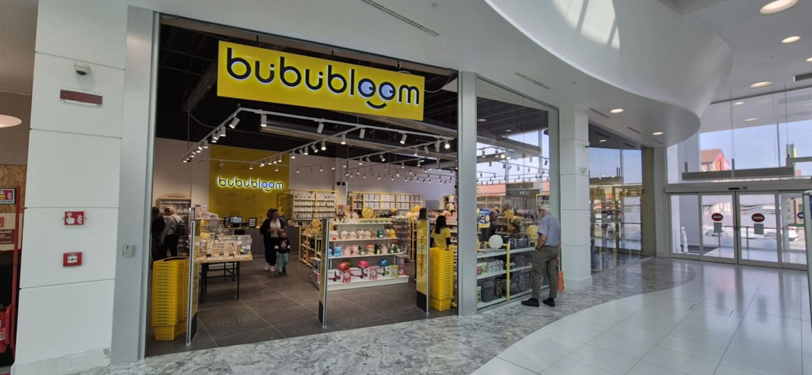 boutique bububl.com luminoso nel centro commerciale