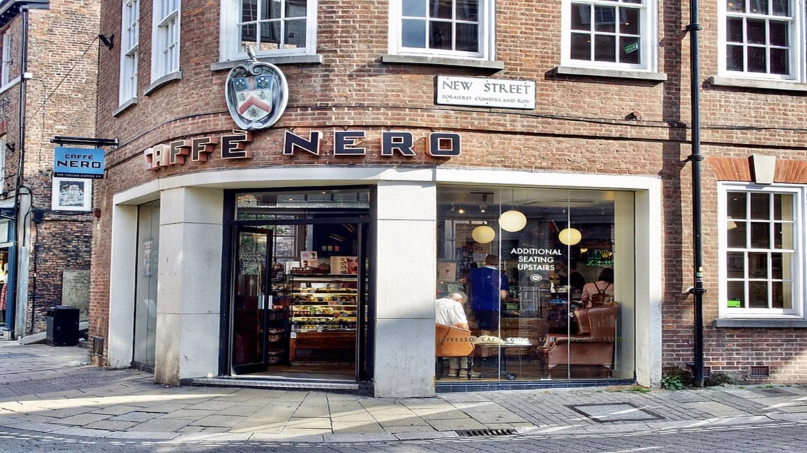 caffè nero corner café on new street