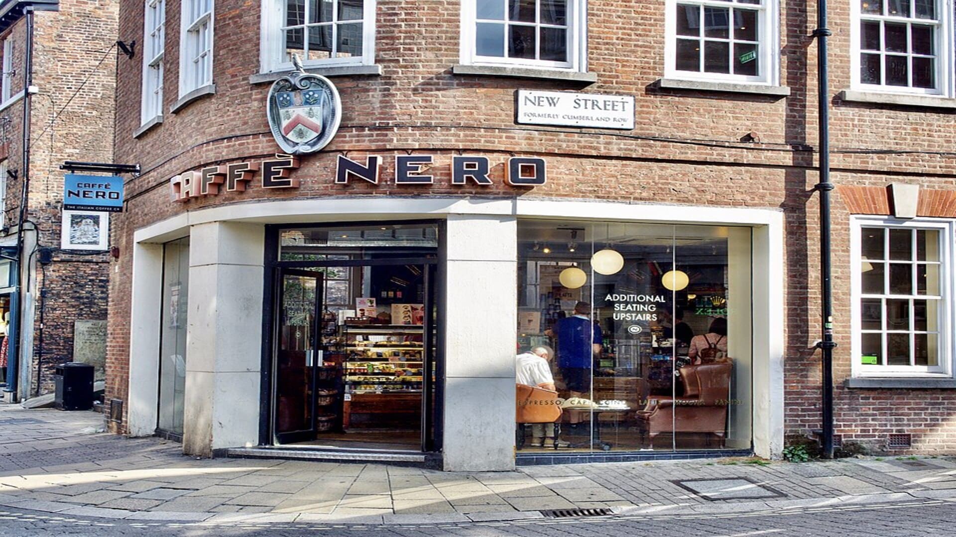 caffè nero corner café on new street