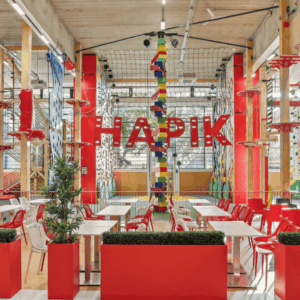 centre daventure indoor hapik coloré et familial