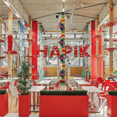 centre daventure indoor hapik coloré et familial