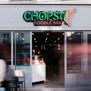 façade du chopstix noodle bar à londres