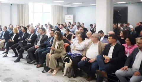 auditoire professionnel lors d’une conférence réunie