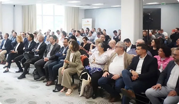 auditoire professionnel lors d’une conférence réunie
