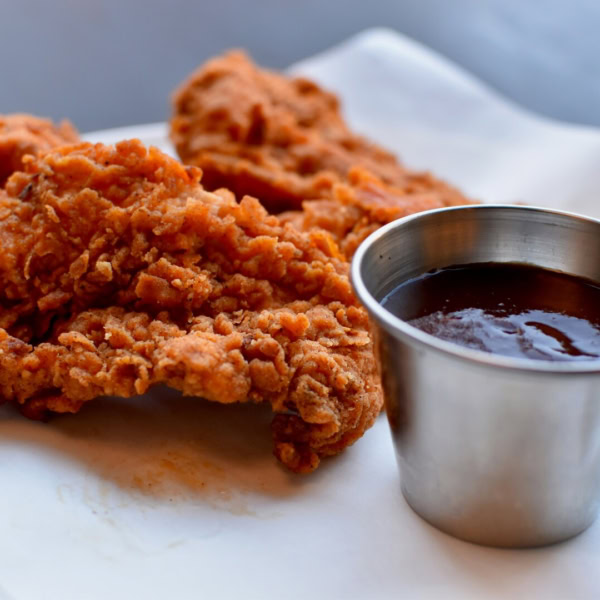 crispy fried chicken with dipping sauce