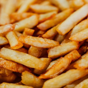 frites dorées et croustillantes en gros plan