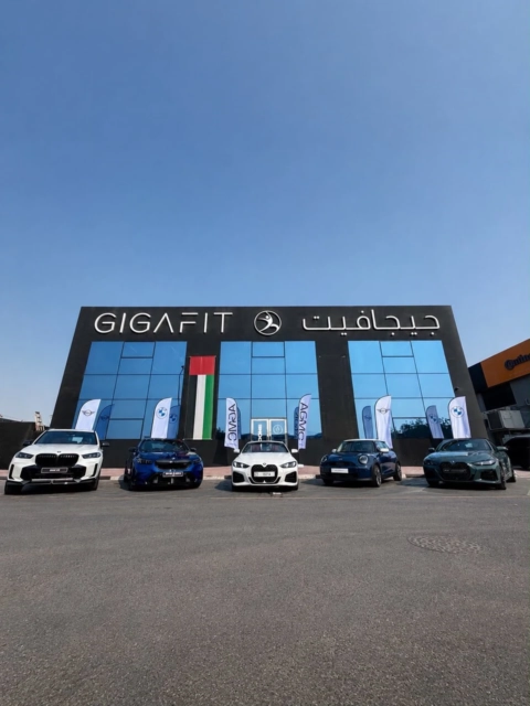concession gigafit : bmw et mini en vitrine