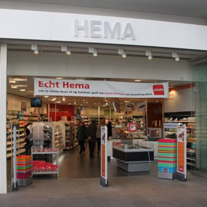 entrée hema : magasin moderne et animé