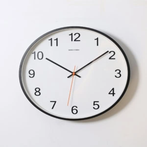 horloge murale moderne noir et blanc minimaliste