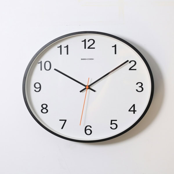 horloge murale moderne noir et blanc minimaliste