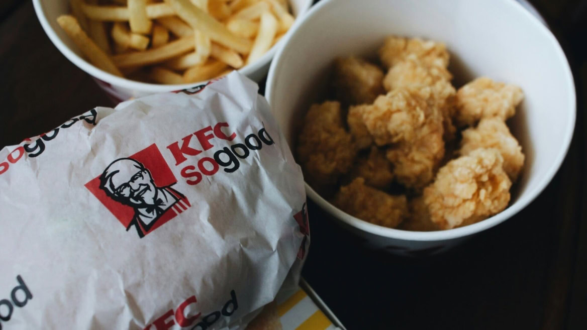 menu kfc con patatine e pollo fritto