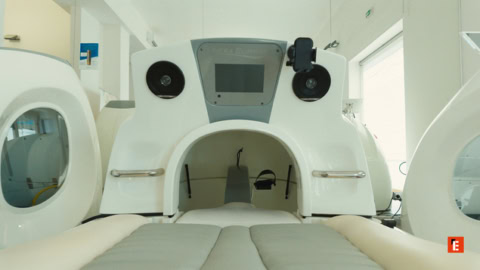 scanner médical moderne en salle d’imagerie