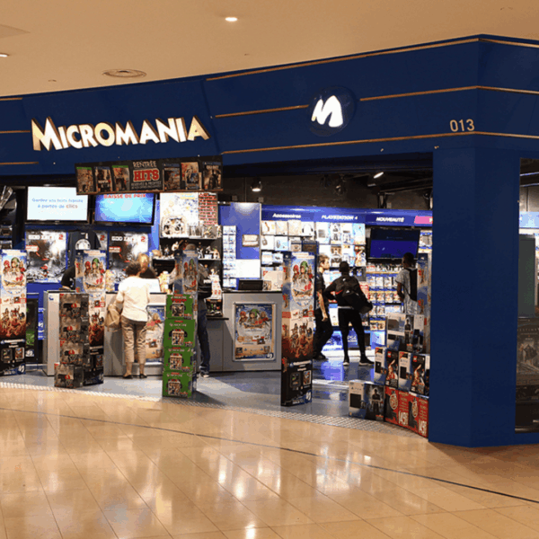 façade micromania en centre commercial