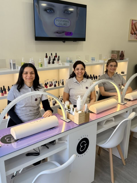 Nails & Friends 03