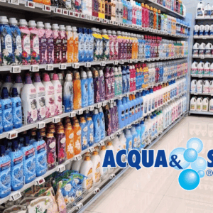 pasillo de lavandería y limpieza en supermercado