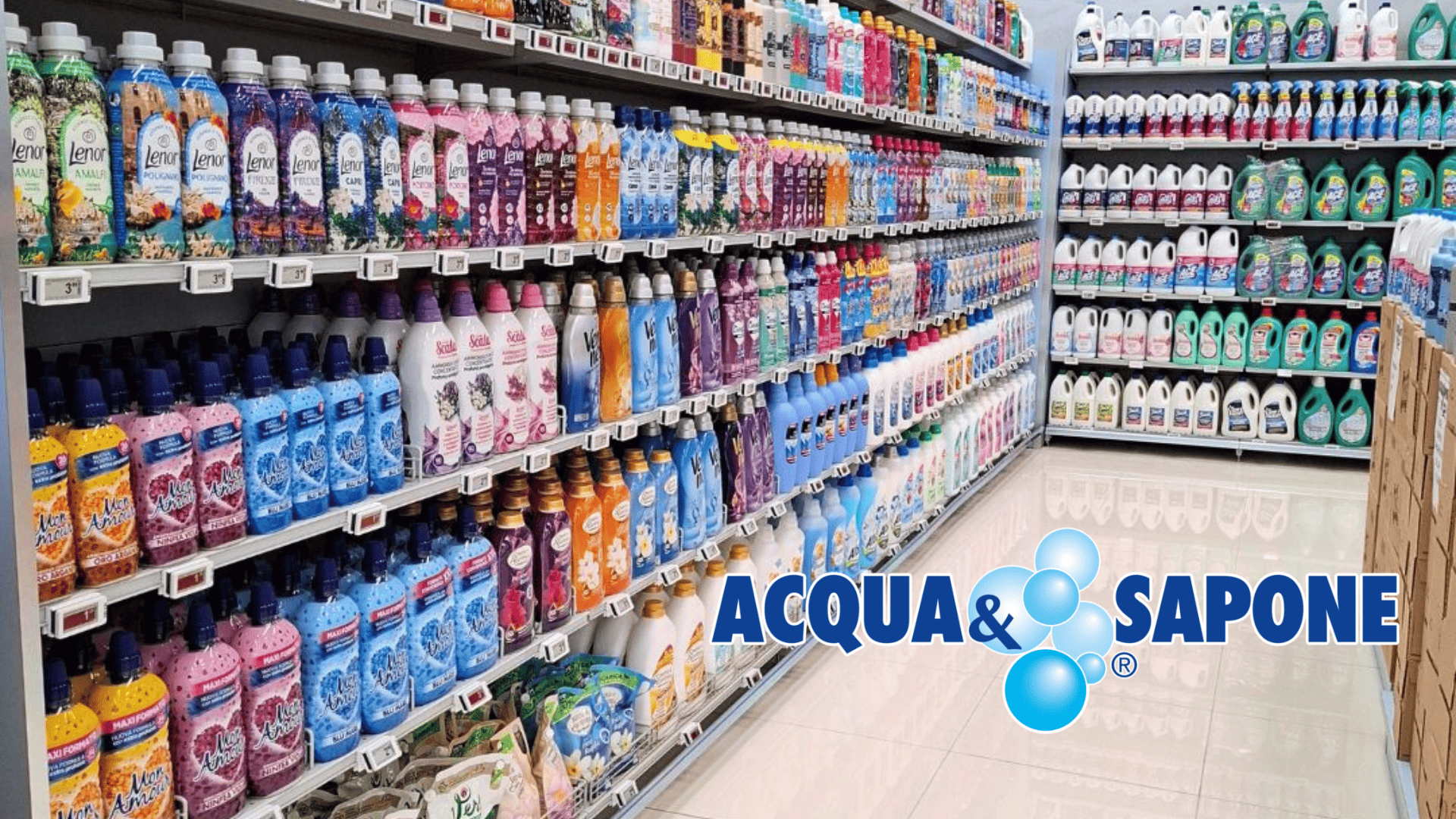 pasillo de lavandería y limpieza en supermercado