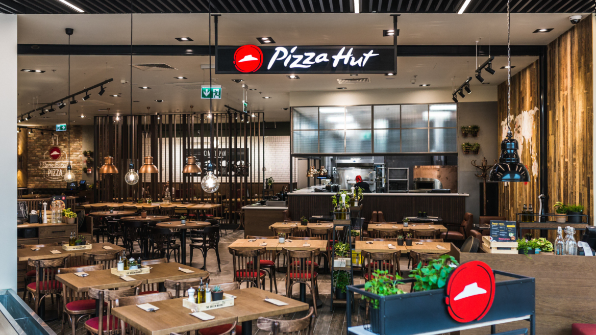 modern pizza hut restaurant interior