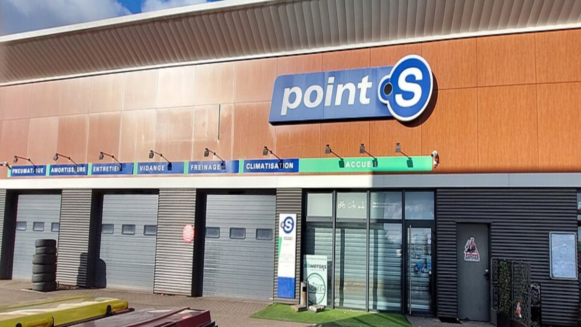 centre auto point s avec ateliers et services