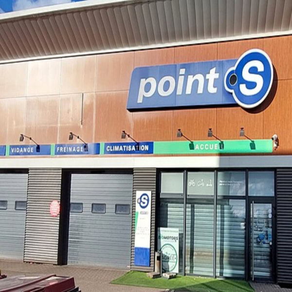 centre auto point s avec ateliers et services