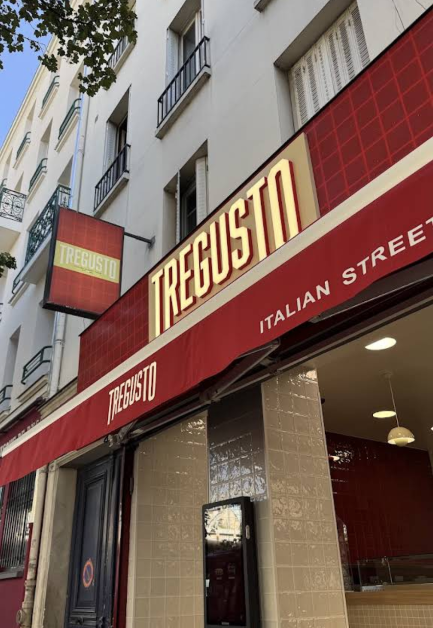 façade du restaurant tregusto, italian street
