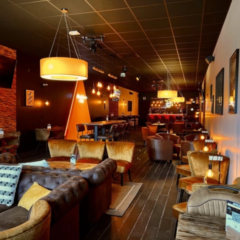 salon lounge chaleureux au design Élégant