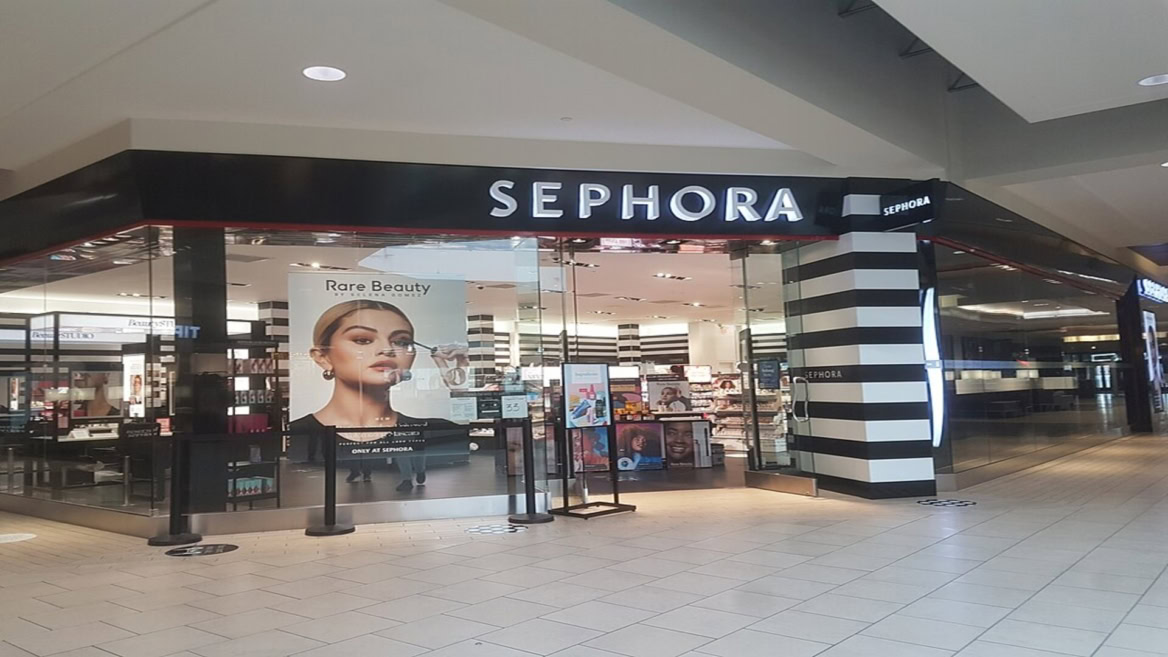 façade sephora en centre commercial, rare beauty