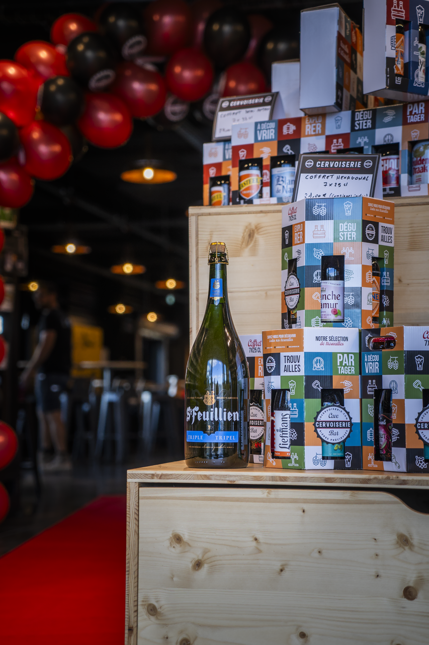 display bière st feuillien triple en boutique
