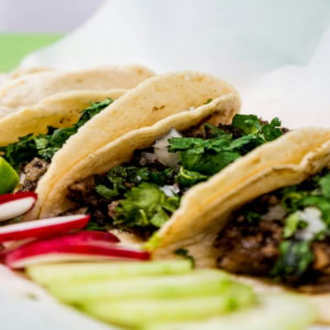 tacos garnis au citron vert et coriandre