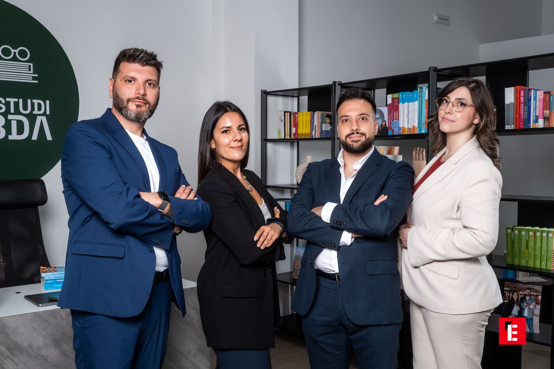 portrait d’équipe professionnelle en bureau moderne