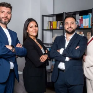 team professionale in ufficio moderno