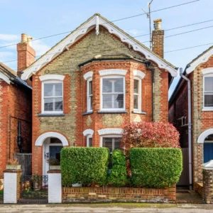 victorian brick terraced houses with front gardens
